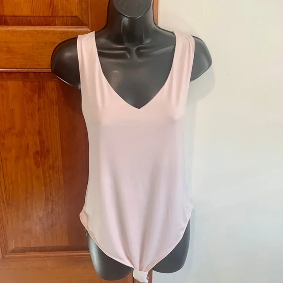 New S L Express Pale Pink Bodysuit v neck Thong Double Layer Contour Top Blouse - Picture 5 of 7